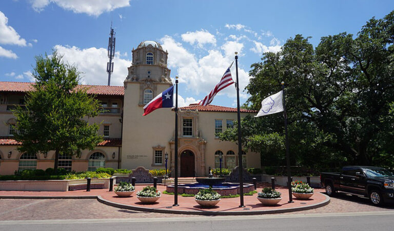 highland park town hall